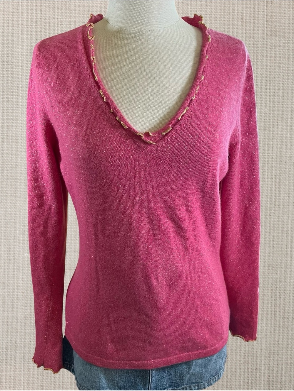 Neiman Marcus Pink V-Neck Sweater with Gold-Trim Accents - Size Medium